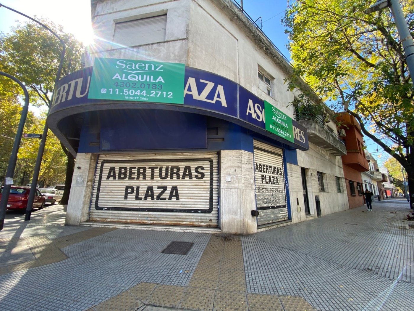 LOCAL 77 MTS ALQUILER FRENTE AL PARQUE